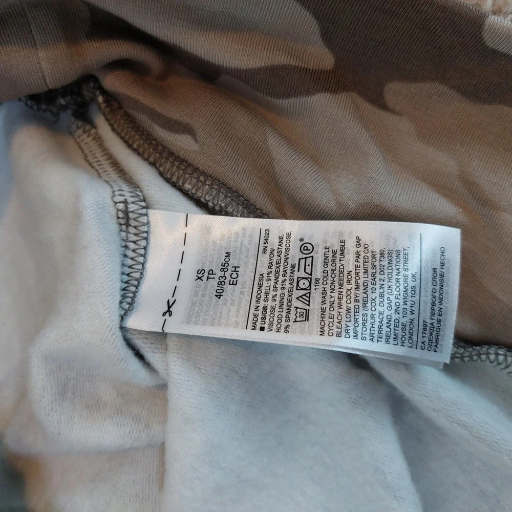 Banana Republic Baby Terry Camo Hoodie Size XS NWOT‎